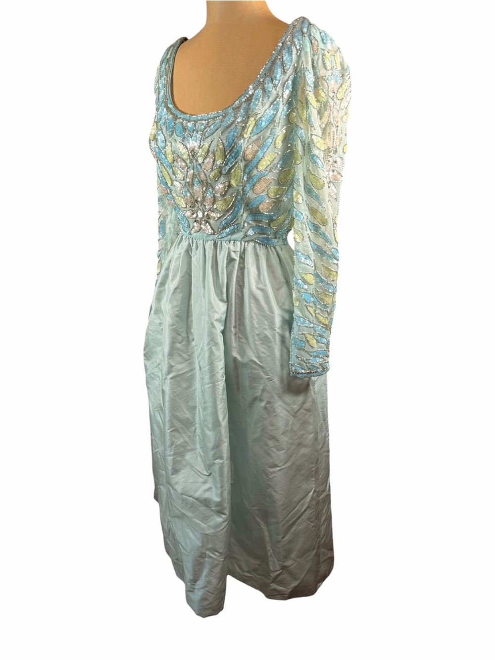 VICTORIA ROYAL LTD. Vintage Beaded Evening Dress